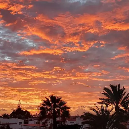 Lägenhet House Of Sunset